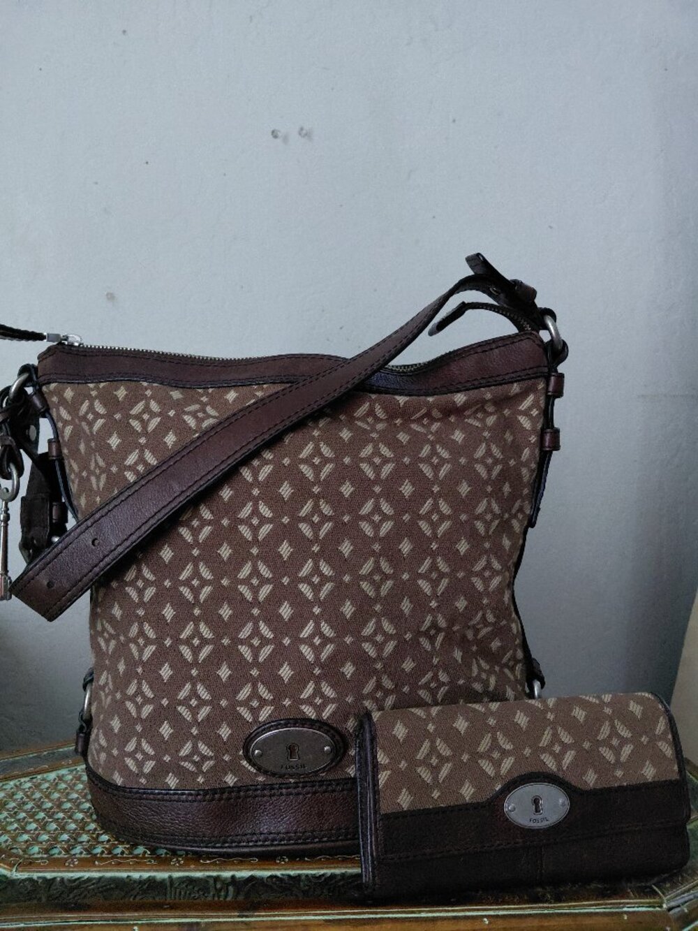 FOSSIL SHOULDER BAG W/ MATCHING WALLET